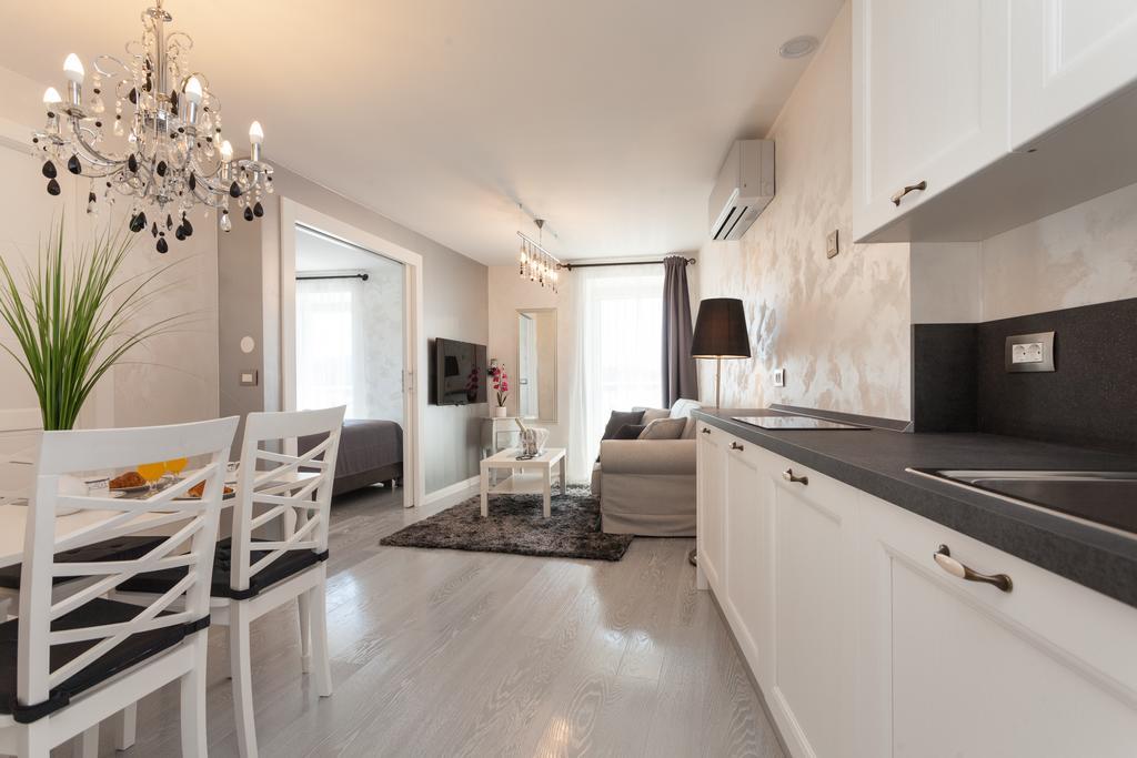 רוביני Royal Apartments מראה חיצוני תמונה