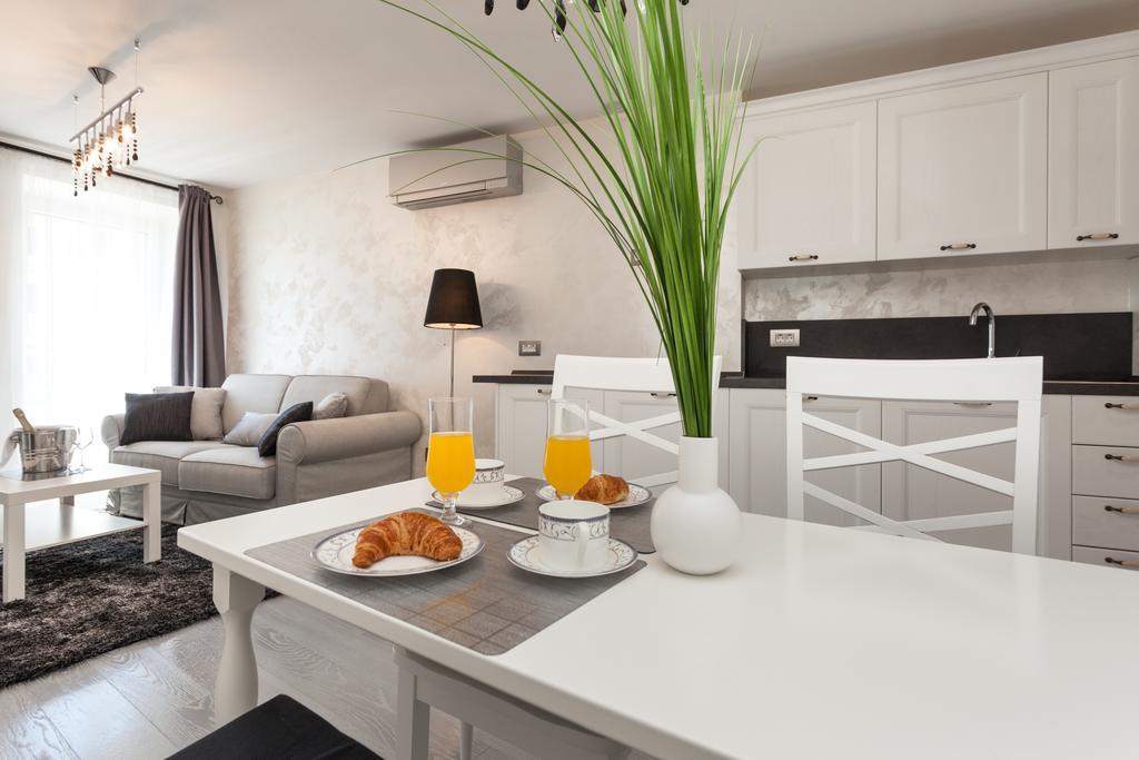 רוביני Royal Apartments מראה חיצוני תמונה